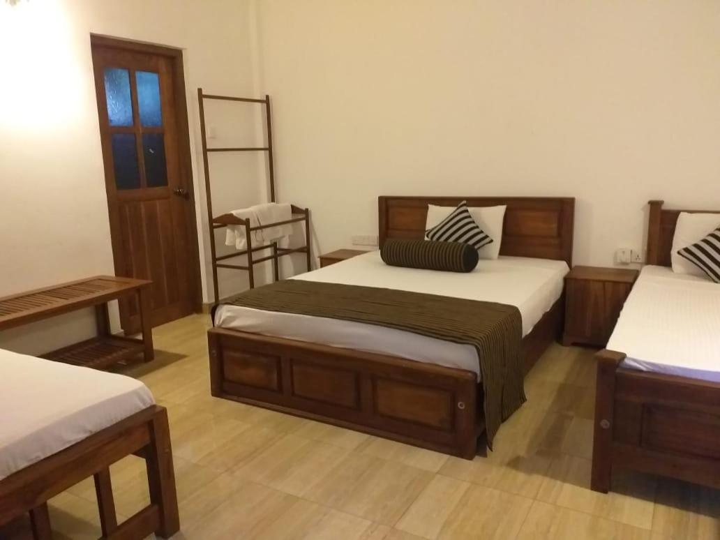 Isanka Lion Lodge Sigiriya Dış mekan fotoğraf