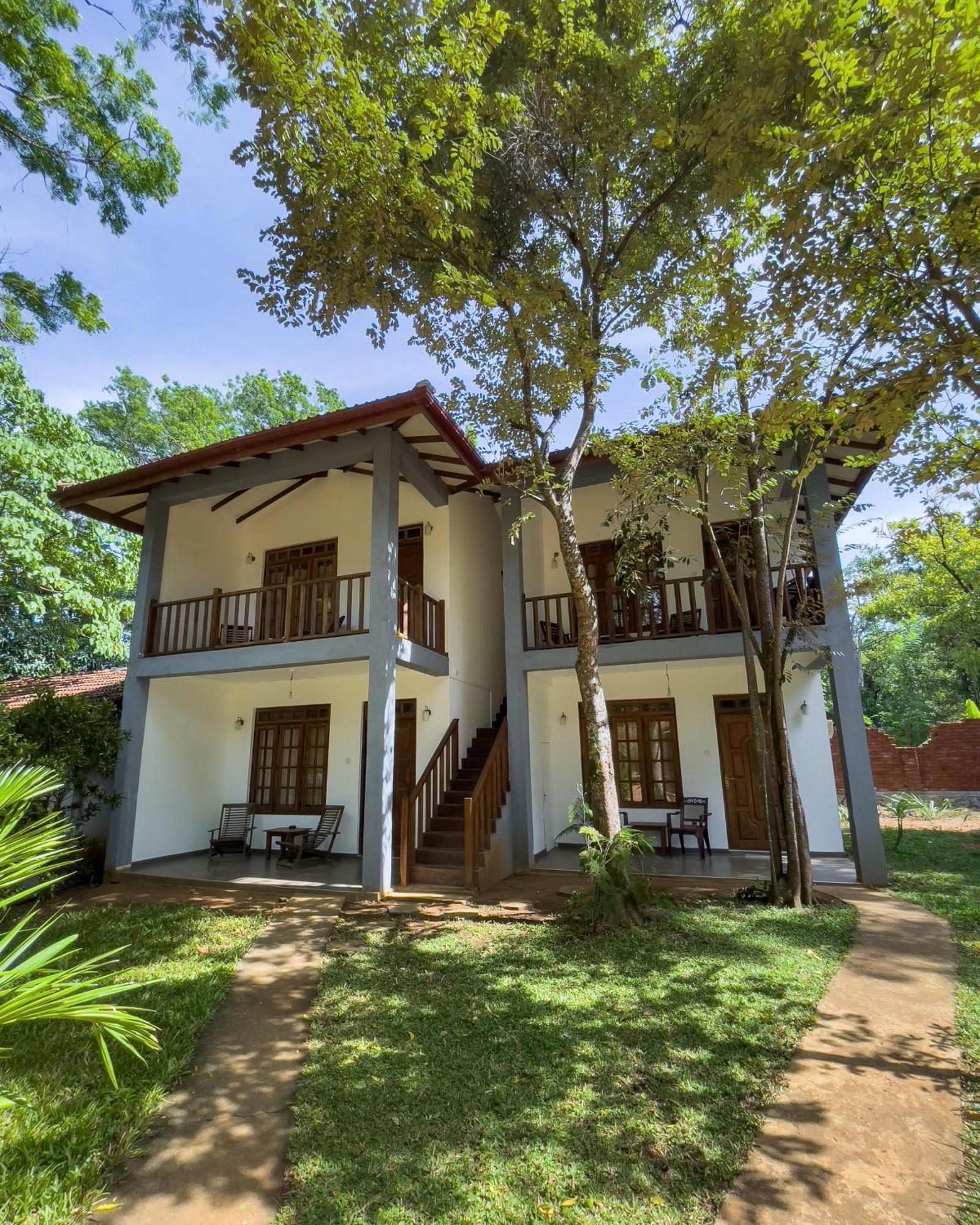 Isanka Lion Lodge Sigiriya Dış mekan fotoğraf